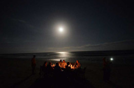 Tanzanie - Simply Saadani Camp - repas sur la plage