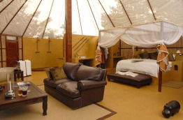 Zambie - Lower Zambezi NP - Sausage Tree Camp - honeymoon suite