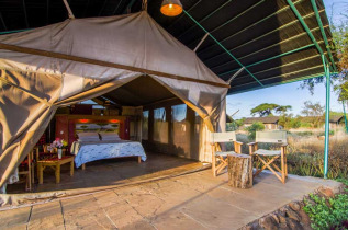 Kenya - Amboseli Sentrim