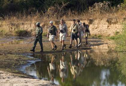 Montgolfière au dessus de Busanga Plains © Wilderness - Dana Allen