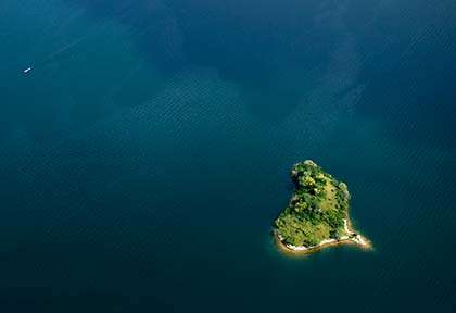 Rwanda - Lake Kivu - Palast Tours