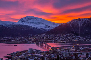 Norvège - Croisière dîner à la recherche des aurores © Yngve Olsen - Visit Norway