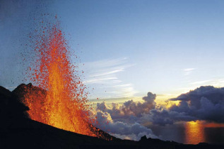 La Réunion - Le Piton de la Fournaise © IRT - Serge Gelabert