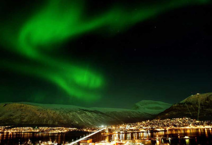 Norvège - Croisière dîner à la recherche des aurores © Yngve Olsen Saebbe - www.nordnorge.com