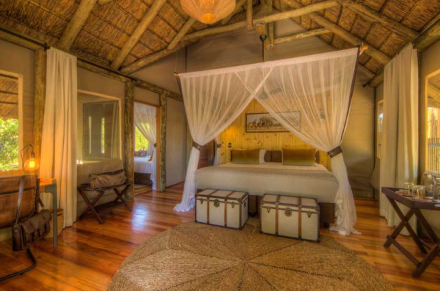 Botswana - Kalahari - Dinaka Safari Lodge
