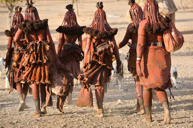 Namibie - Damaraland - Village Himba ©Shutterstock, Vinokurov
