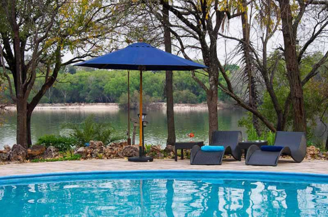 Zimbabwe - Chutes Victoria - A'Zambezi River Lodge